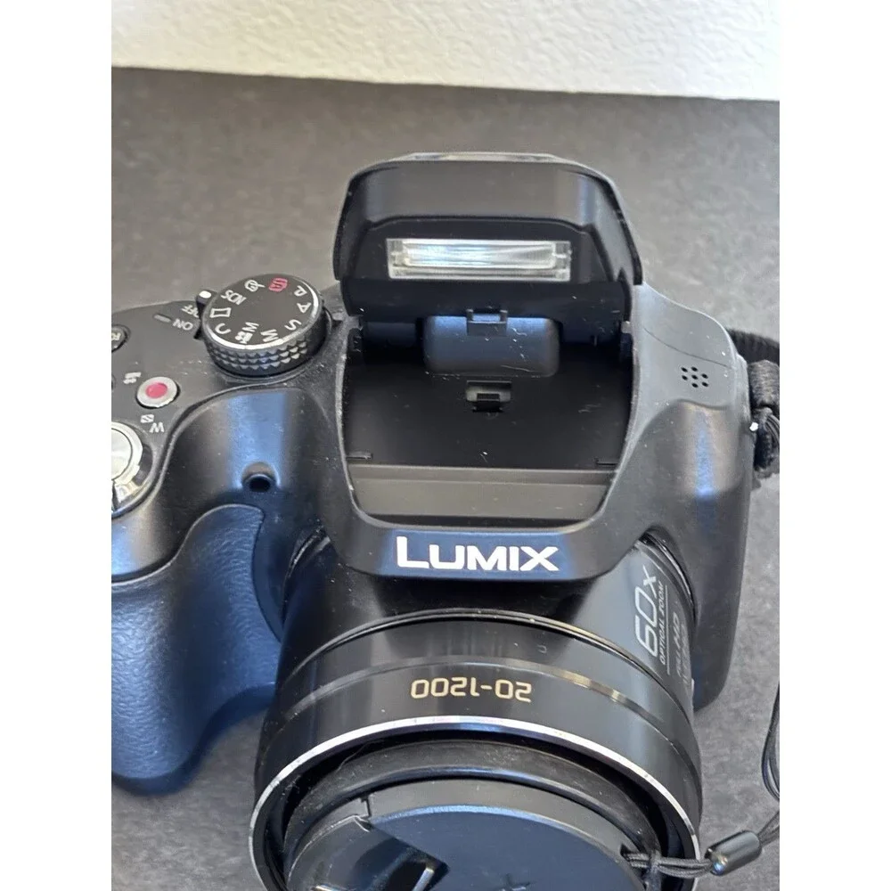 Panasonic Lumix DMC-FZ70 Digital Camera 16.1MP 60x Opt Zoom HD Video